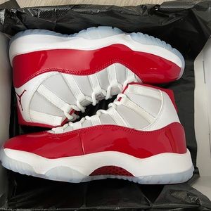 Air Jordan 11 Retro “Cherry 2022”